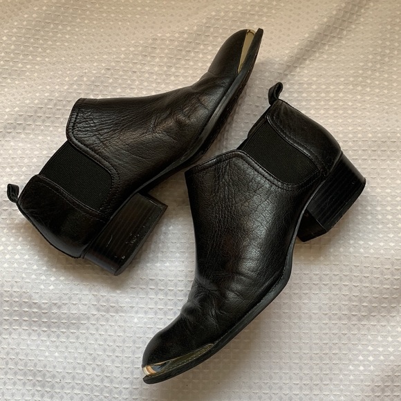 Enzo Angiolini Metal Toe ankle boots black leather 8.5 - Picture 3 of 9